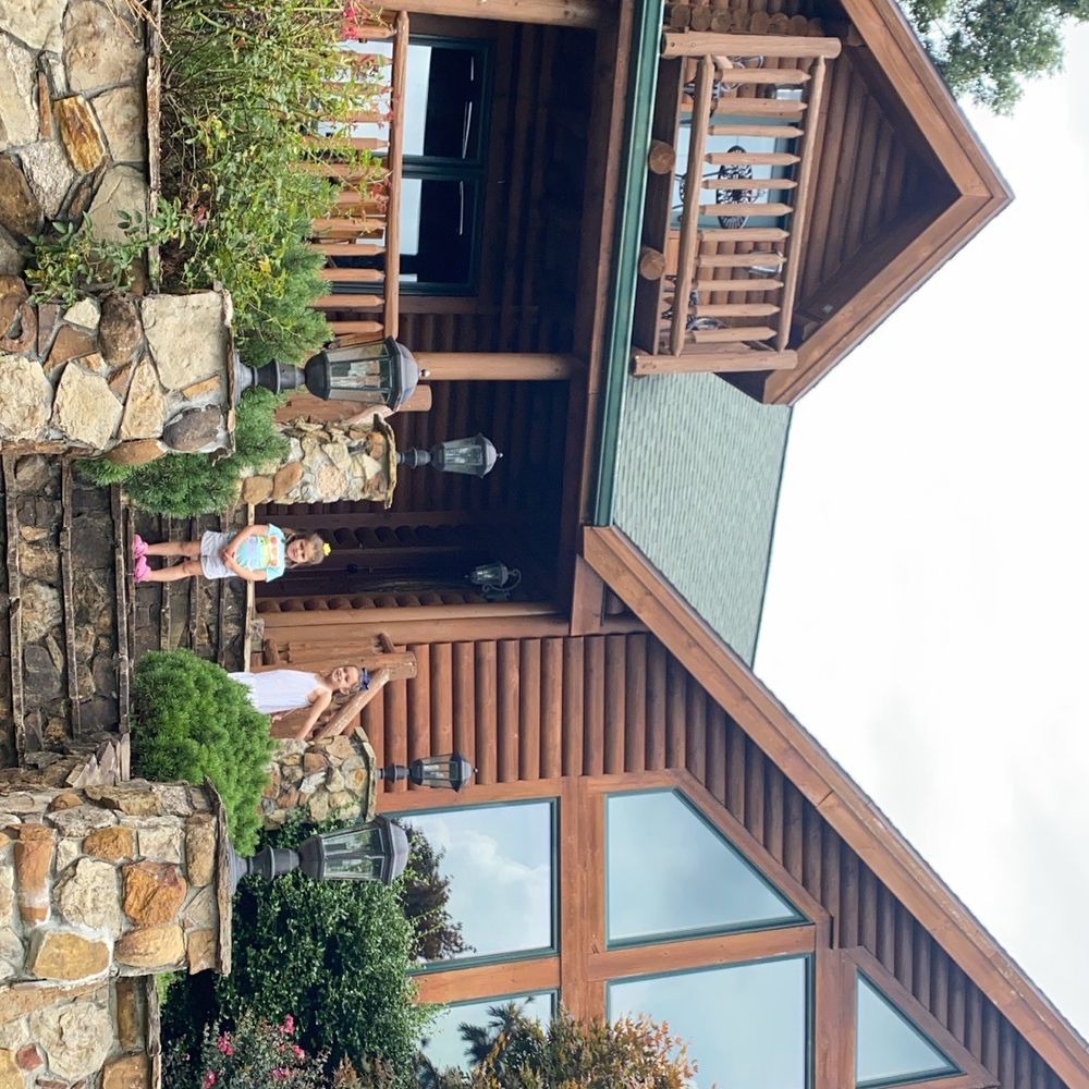 Enchanted Forest Luxury Cabin - Cabin - Venues & Event Spaces Near Me - Eastview, Kentucky