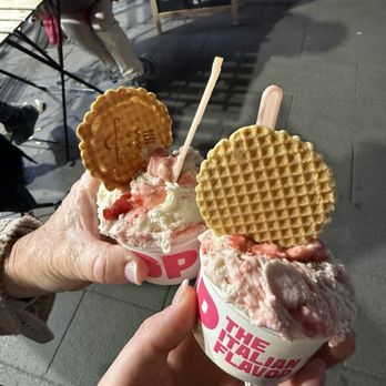 The Gelatist - Strawberry cheesecake gelato - Gelato Near Me - Rome, RM