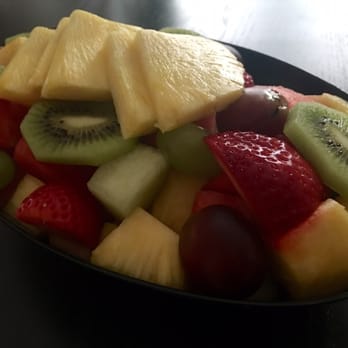 Uncle Giuseppe's Marketplace - Small assorted fruit bowl!! - Grocery Near Me - Smithtown, New York