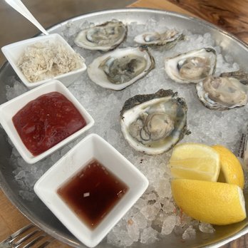 Silo Terrace Oyster Bar - SOTR oysters - Cocktail Bars Near Me - San Antonio, Texas