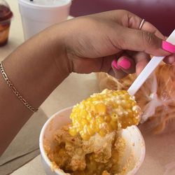 Paleteria Y Neveria La Rosita - Elote in a cup