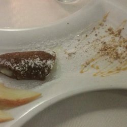 Hostaria Del Vicolo - Ovamurina: the ancient recipe of the "summer cannolo": chocolate and almond crepe with milk creme and "zuccata" (zucchina jam)