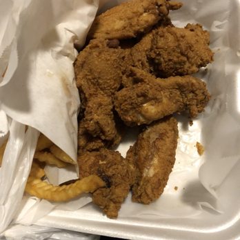Smackin Wings - These wings were huge, not sure why they look regular in the picture. - Chicken Wings Near Me - Phoenix, Arizona Smackin Wings - These wings were huge, not sure why they look regular in the picture. - Chicken Wings Near Me - Phoenix, Arizona