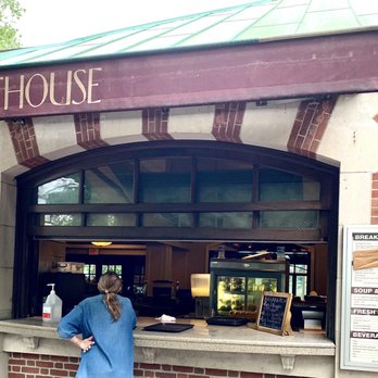 Central Park Conservancy - The Boathouse Express Cafe has breakfast, lunch & beverages. Many patio seating there. - Parks Near Me - New York, New York Central Park Conservancy - The Boathouse Express Cafe has breakfast, lunch & beverages. Many patio seating there. - Parks Near Me - New York, New York