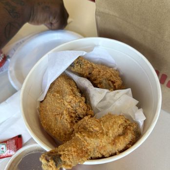 Jollibee - 6 piece - Fast Food Near Me - Virginia Beach, Virginia Jollibee - 6 piece - Fast Food Near Me - Virginia Beach, Virginia
