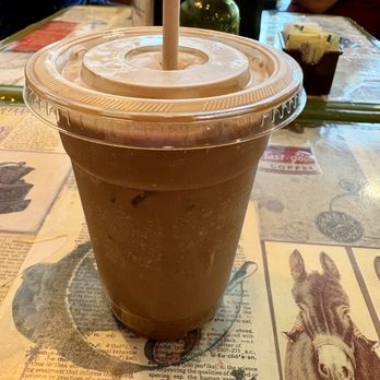 The Bean Jar - Oreo iced latte - Cafes Near Me - Miramar, Florida