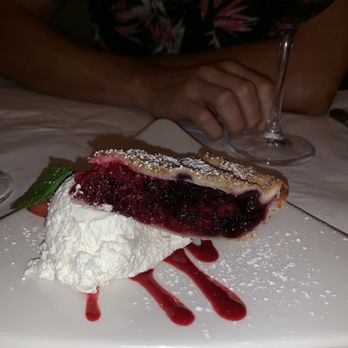Lahaina Grill - Signature triple berry pie TO DIE - Seafood Near Me - Lahaina, Hawaii Lahaina Grill - Signature triple berry pie TO DIE - Seafood Near Me - Lahaina, Hawaii