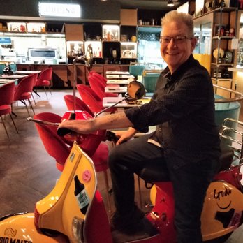 Doppio Malto - Customize Vespa perfect for selfies. - Italian Near Me - Glasgow, GLG