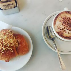 Pasticceria Fratelli  Bruschi e Figli - Un cornetto nocciolla e un cappuccino!