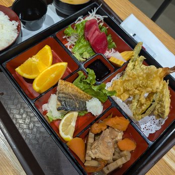 Mitsuwa Marketplace - International Grocery Near Me - Costa Mesa, California