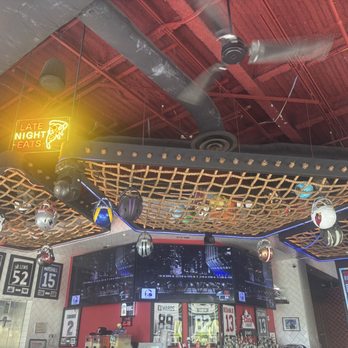 Skybox Taphouse - Bar - Pizza Near Me - Honolulu, Hawaii Skybox Taphouse - Bar - Pizza Near Me - Honolulu, Hawaii
