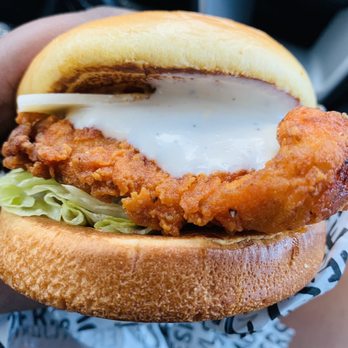 PDQ Chicken - Chicken sandwich with Garlic Sauce - Chicken Shop Near Me - Dania Beach, Florida PDQ Chicken - Chicken sandwich with Garlic Sauce - Chicken Shop Near Me - Dania Beach, Florida