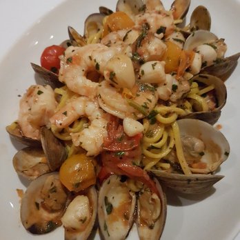 Caribou Restaurant & Wine Bar - Seafood linguine - Wine Bars Near Me - Thunder Bay, Ontario