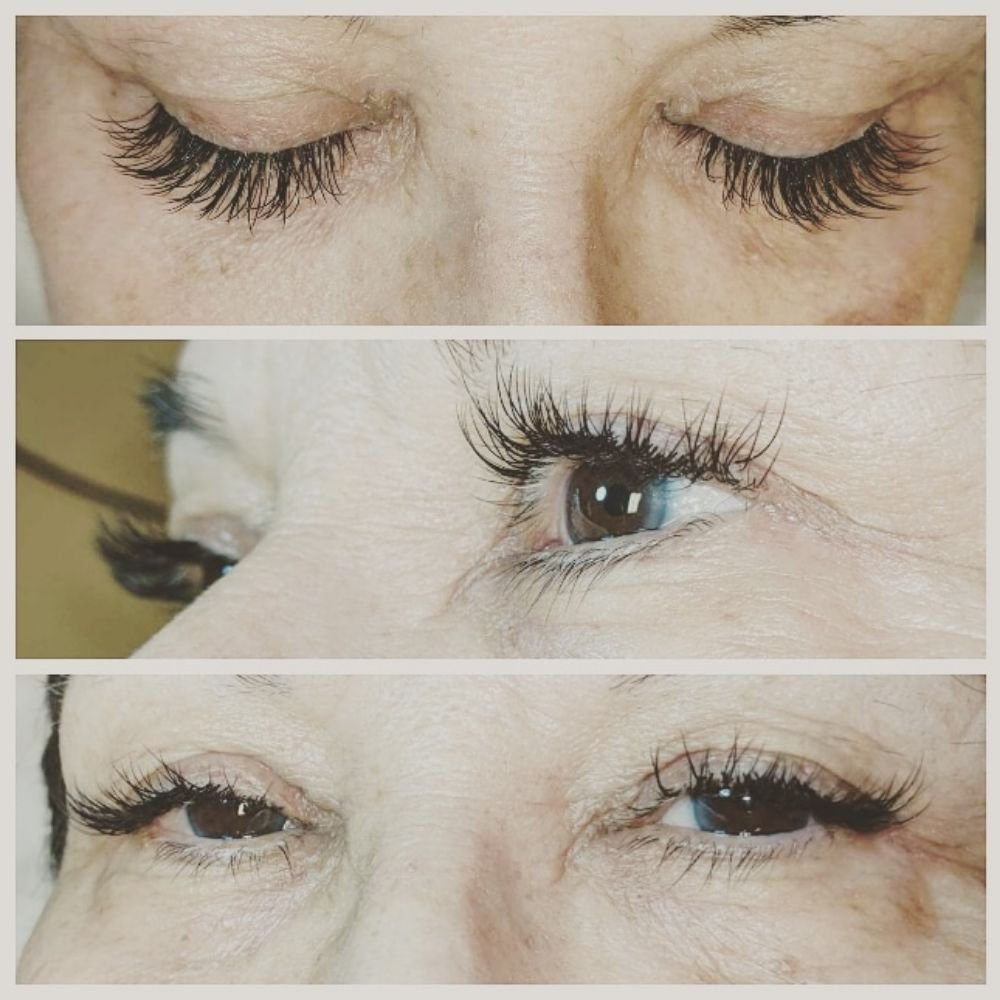 nV Lashes Logo