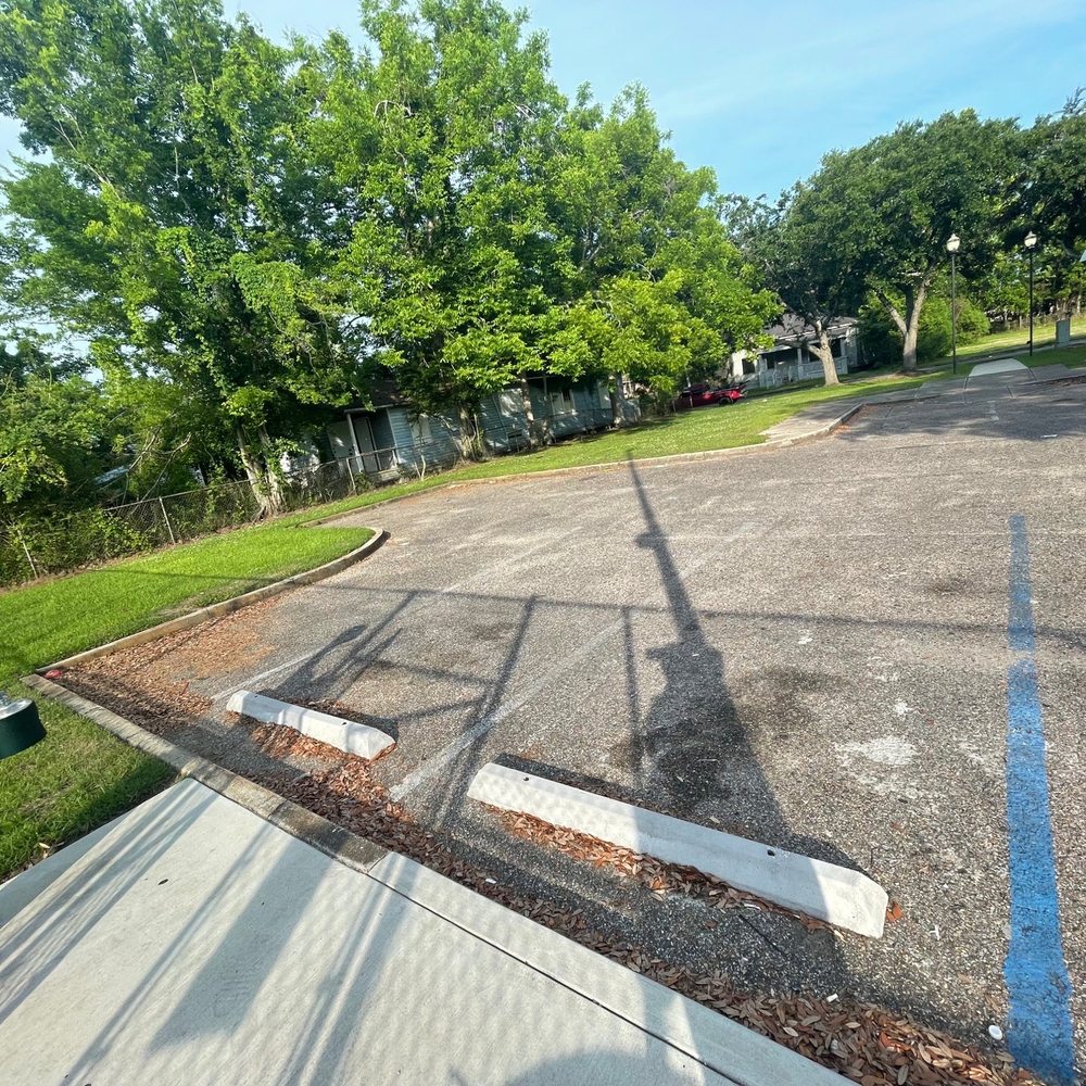 Martin Luther King Park - Parking Lot - Parks Near Me - Mobile, Alabama Martin Luther King Park - Parking Lot - Parks Near Me - Mobile, Alabama