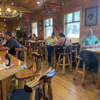 Muddy Moose Restaurant & Pub - Pubs Near Me - North Conway, New Hampshire Muddy Moose Restaurant & Pub - Pubs Near Me - North Conway, New Hampshire