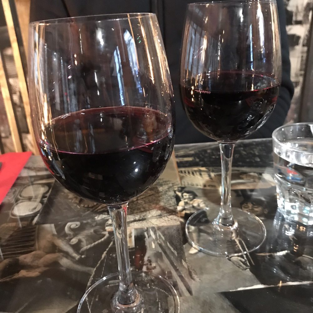 La Cantine du 18 - Wine. - French Near Me - Paris, 75