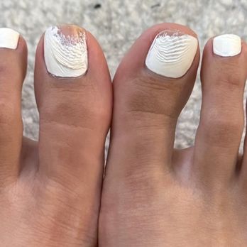 Vernis Sage Nail Bar - Toes messed up same day - Nail Salons Near Me - Long Beach, California Vernis Sage Nail Bar - Toes messed up same day - Nail Salons Near Me - Long Beach, California