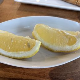 Extra lemon (no charge)