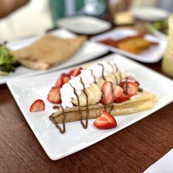Parisien Bakery - Banana, strawberry, and Nutella crêpe