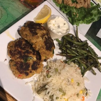 Captain Woodys - Crab cake dinner special - Seafood Near Me - Bluffton, South Carolina