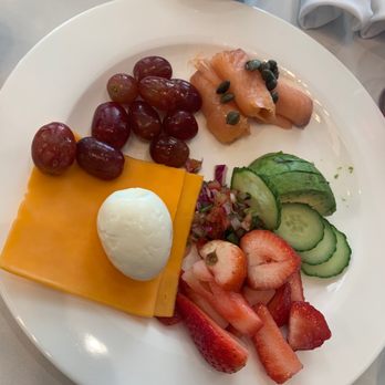 The Watermark Hotel - Free breakfast - Hotels Near Me - Tysons, Virginia The Watermark Hotel - Free breakfast - Hotels Near Me - Tysons, Virginia