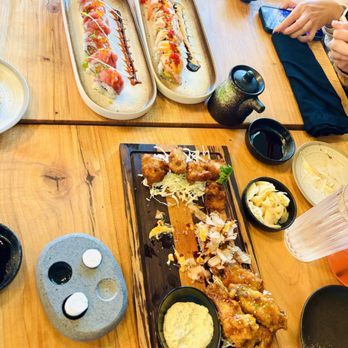 Kiyama Sushi & Bar - fried trios and rolls - Sushi Bars Near Me - Lake Stevens, Washington Kiyama Sushi & Bar - fried trios and rolls - Sushi Bars Near Me - Lake Stevens, Washington