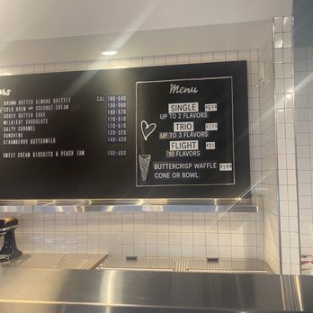 Jeni's Splendid Ice Creams - Ice Cream & Frozen Yogurt Near Me - Austin, Texas Jeni's Splendid Ice Creams - Ice Cream & Frozen Yogurt Near Me - Austin, Texas
