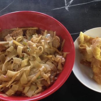 Red-Box Noodle Bar - ho fun noodles, crispy wun tuns - Noodles Near Me - Edinburgh, MLN