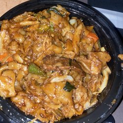 Pad kee Mao with Beef added for $3 and vegetables