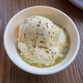 Wildweed - BEESWAX ICE CREAM olive oil - bee & fennel pollen - maldon salt - honey - New American Near Me - Cincinnati, Ohio Wildweed - BEESWAX ICE CREAM olive oil - bee & fennel pollen - maldon salt - honey - New American Near Me - Cincinnati, Ohio