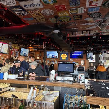 Red Door Saloon - Great food good atmosphere very nice bartenders - Bars Near Me - Donelson, Tennessee