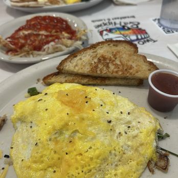 Two Chicks and a Hippie - Gouda Omelette with gluten free toast and homemade strawberry jam, hash browns and even gluten free pancakes. - Coffee & Tea Near Me - Pagosa Springs, Colorado Two Chicks and a Hippie - Gouda Omelette with gluten free toast and homemade strawberry jam, hash browns and even gluten free pancakes. - Coffee & Tea Near Me - Pagosa Springs, Colorado