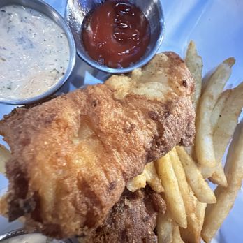 The Garrison at Tega Cay - British fish and chips - Wine Bars Near Me - Tega Cay, South Carolina