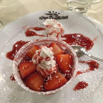 Attori e Spettatori - Panna cotta with strawberries - Restaurants Near Me - Naples, NA