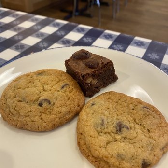 Mia's Table - Cookies are delicious - Southern Near Me - Cypress, Texas Mia's Table - Cookies are delicious - Southern Near Me - Cypress, Texas