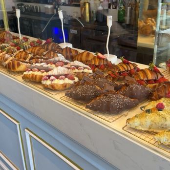Happy Cake Bistro - Bakeries Near Me - New York, New York