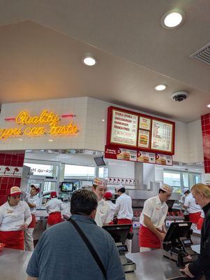 In-N-Out Burger by null