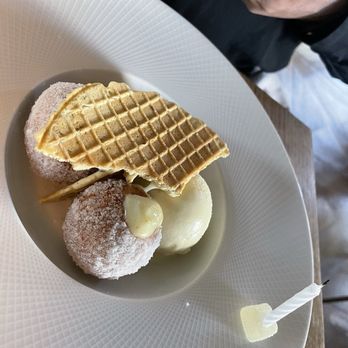 Allora - Dave's donut dessert (Bomboloni) - Wine Bars Near Me - Sacramento, California