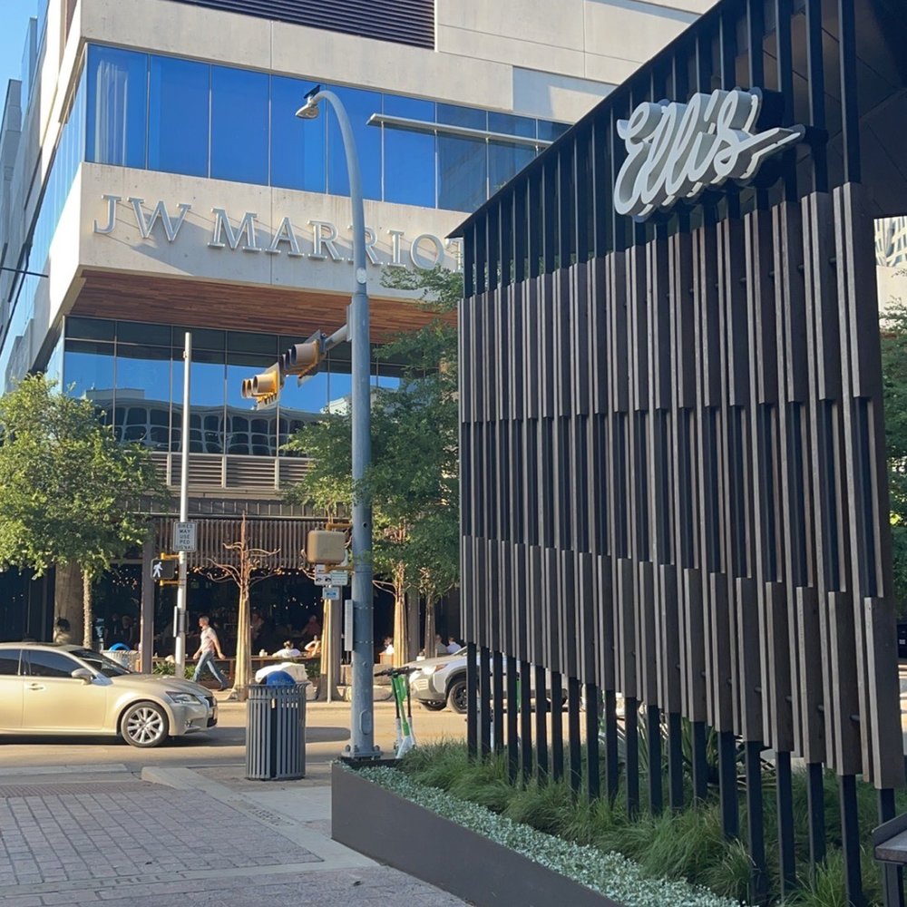 Ellis - Bars Near Me - Austin, Texas
