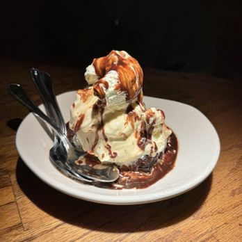 Outback Steakhouse - Steakhouses Near Me - Garden Grove, California