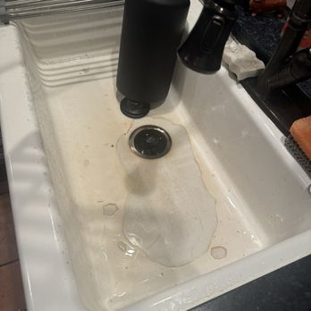 TubPros - The before of the farm sink - Refinishing Services Near Me - Menifee, California TubPros - The before of the farm sink - Refinishing Services Near Me - Menifee, California