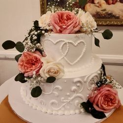 Happy Bakery - Our beautiful wedding cake! I love the little details and you can tell they put a lot of heart into it