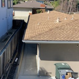 Aluminium gutters w gutter guards and downspouts. Aluminium gutters w gutter guards and downspouts.