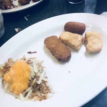 Quinn’s - Buffet - Breakfast & Brunch Near Me - Savannah, Georgia Quinn’s - Buffet - Breakfast & Brunch Near Me - Savannah, Georgia