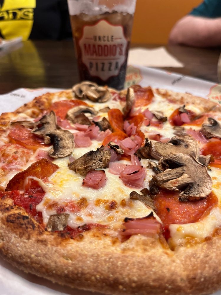 UNCLE MADDIO’S PIZZA JOINT Updated August 2024 25 Photos & 33
