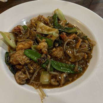 Bob Chinn's Crab House - Lobster stir fry - Seafood Near Me - Wheeling, Illinois Bob Chinn's Crab House - Lobster stir fry - Seafood Near Me - Wheeling, Illinois