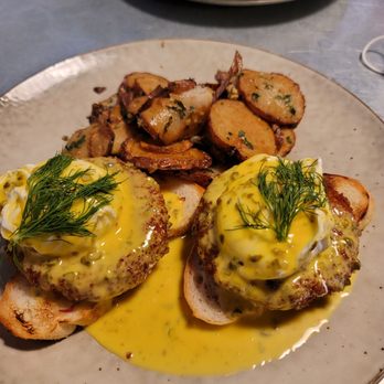 Toast - Eggs benedict - Breakfast & Brunch Near Me - Temecula, California