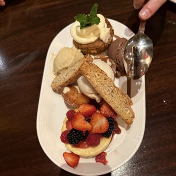 City Cellar - Dessert Tasting - Wine Bars Near Me - Westbury, New York City Cellar - Dessert Tasting - Wine Bars Near Me - Westbury, New York