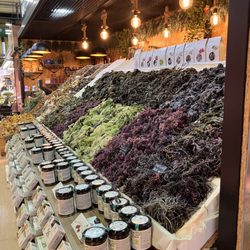 Mercat de Russafa - There's a seaweed stand! That's a first for me.
